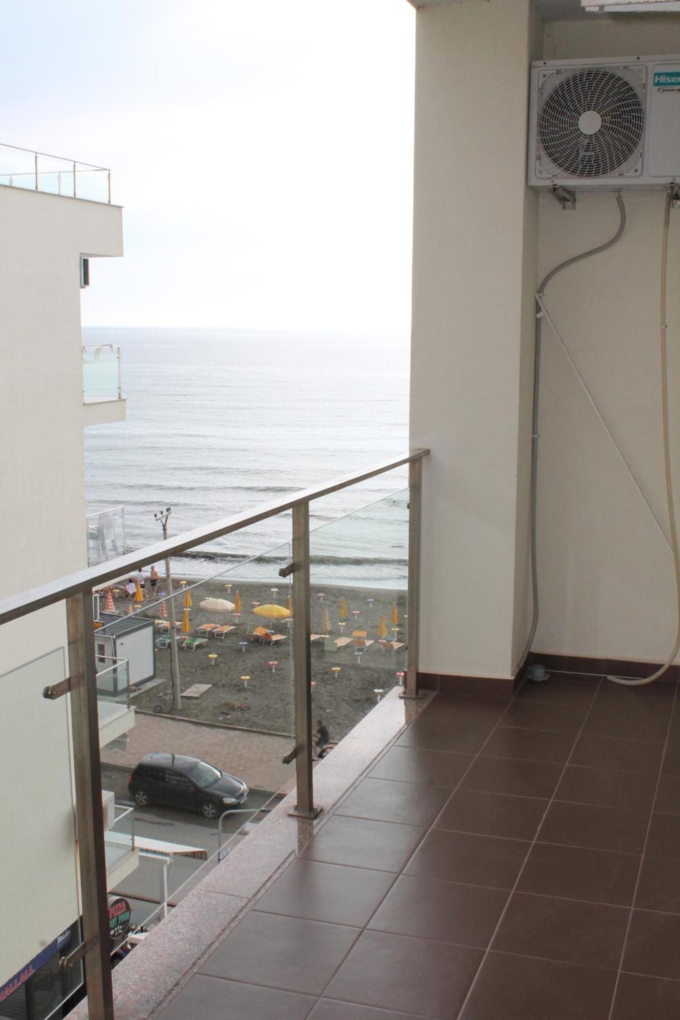 Blue Apartments & Hotel Shengjin Luaran gambar